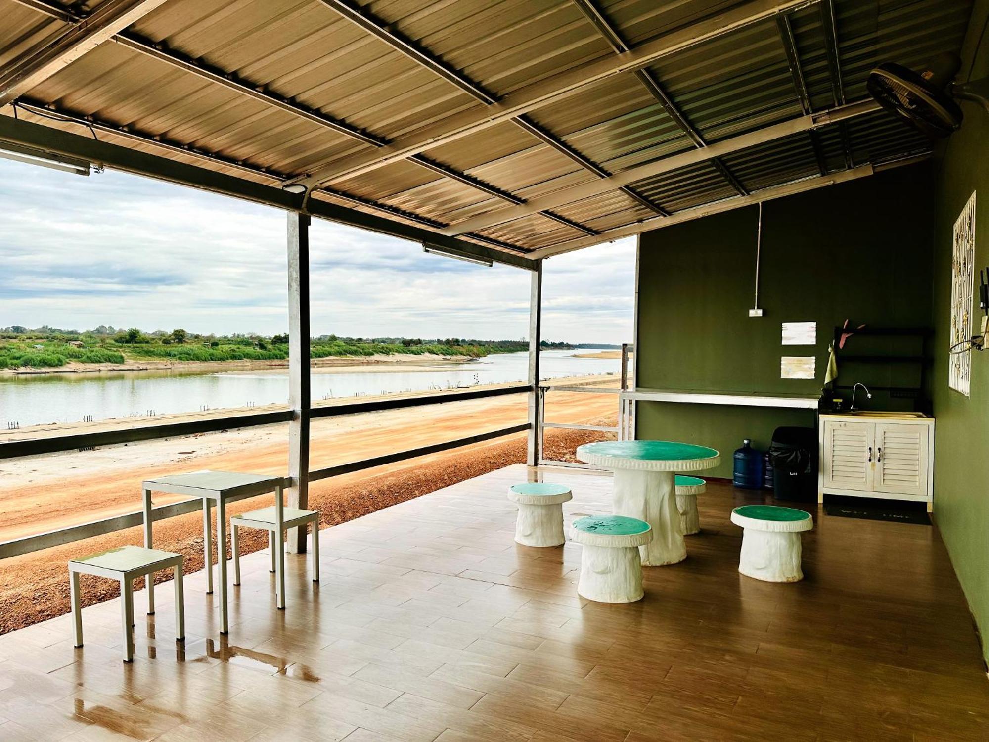 นกฮูกเฮ้าส์ บ้านพักริมโขง Nong Khai Exterior foto